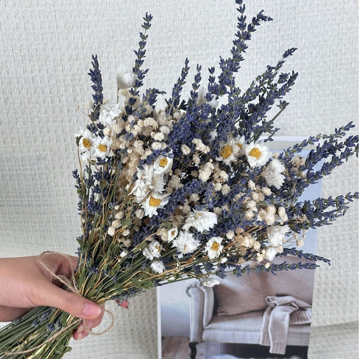 Provencal Stillness: Ultra-Fragrant French Lavender Bouquet
