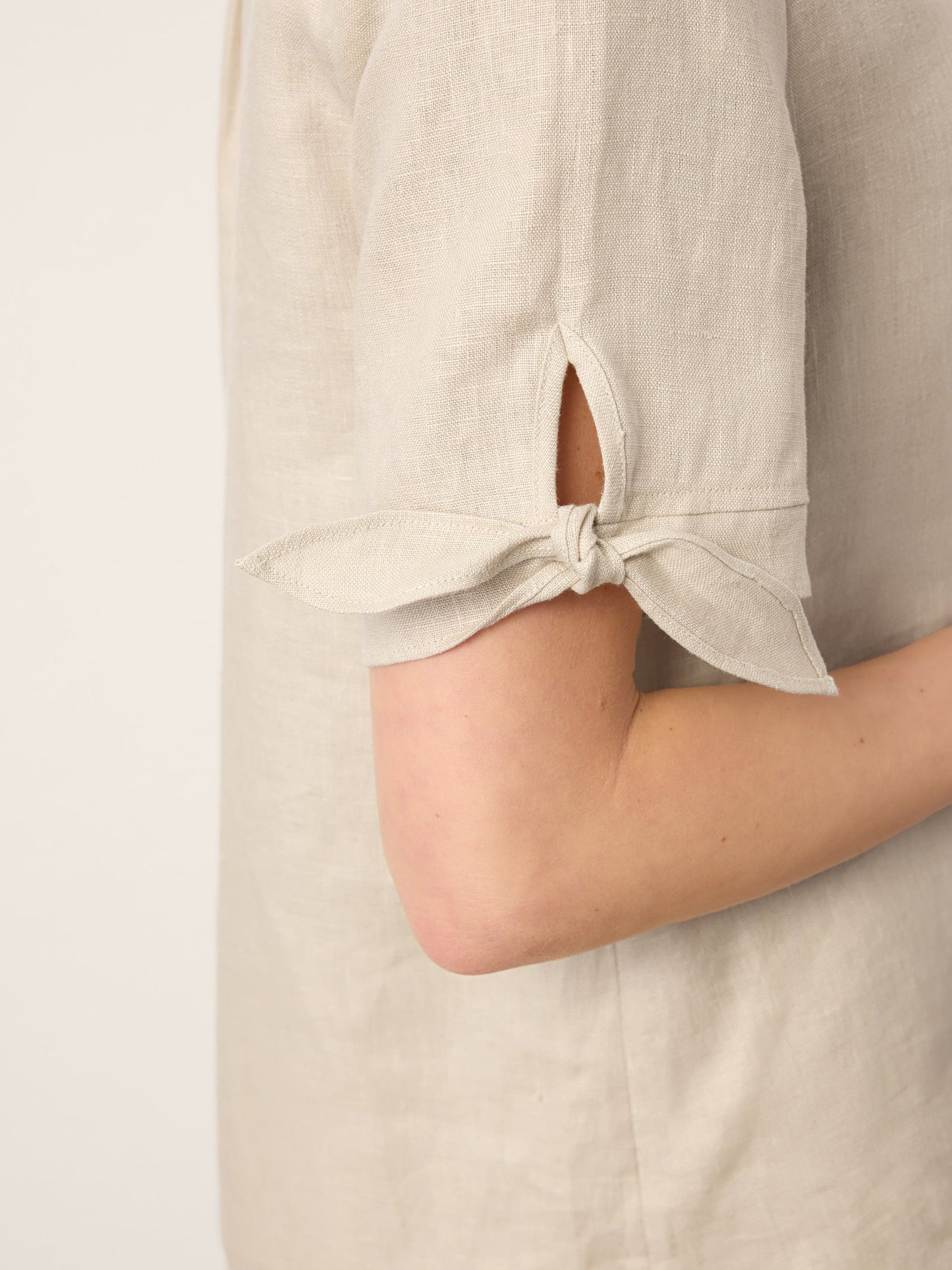 100% Linen Tie Cuff Notched V-Neck Top LORAN