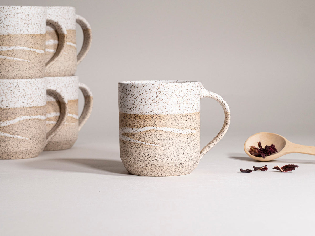 Ceramic Coffee Tea Mug Speckled White w/Trailing 14 oz Stoneware