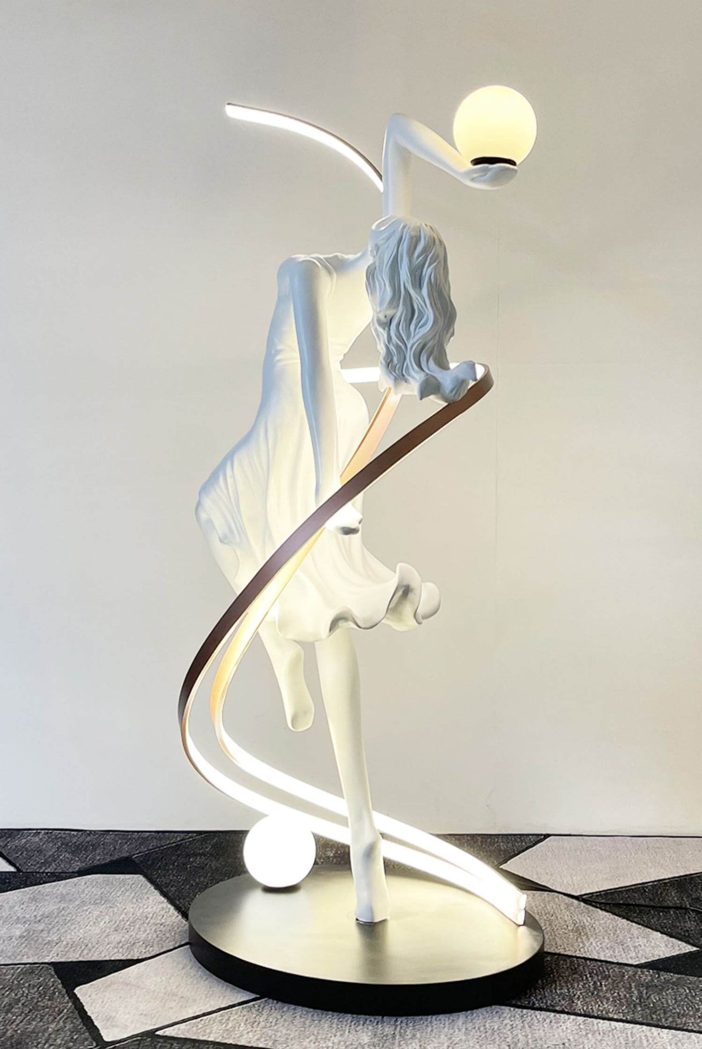Seralya Sculpture Floor Lamp