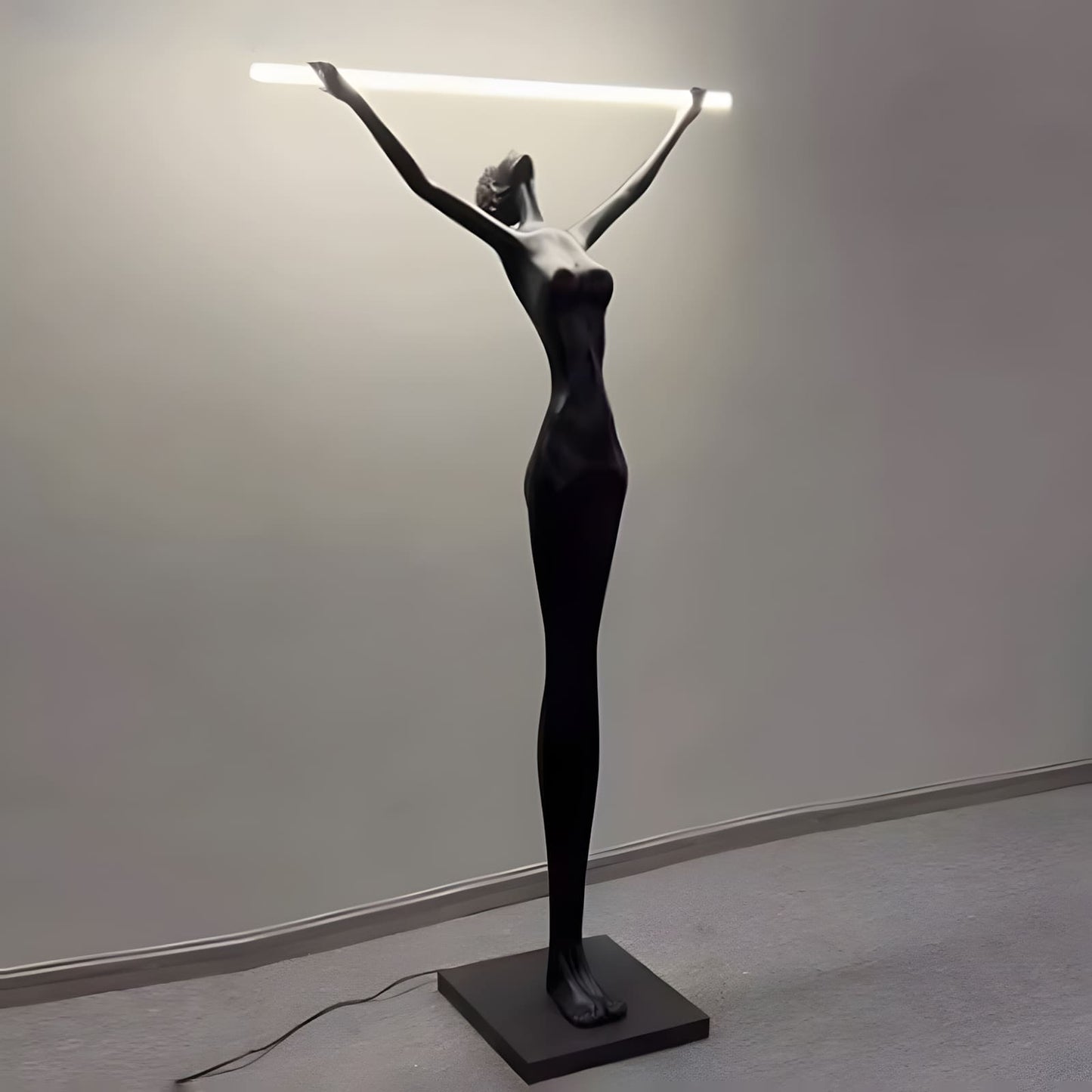 Yuvita Sculpture Floor Lamp